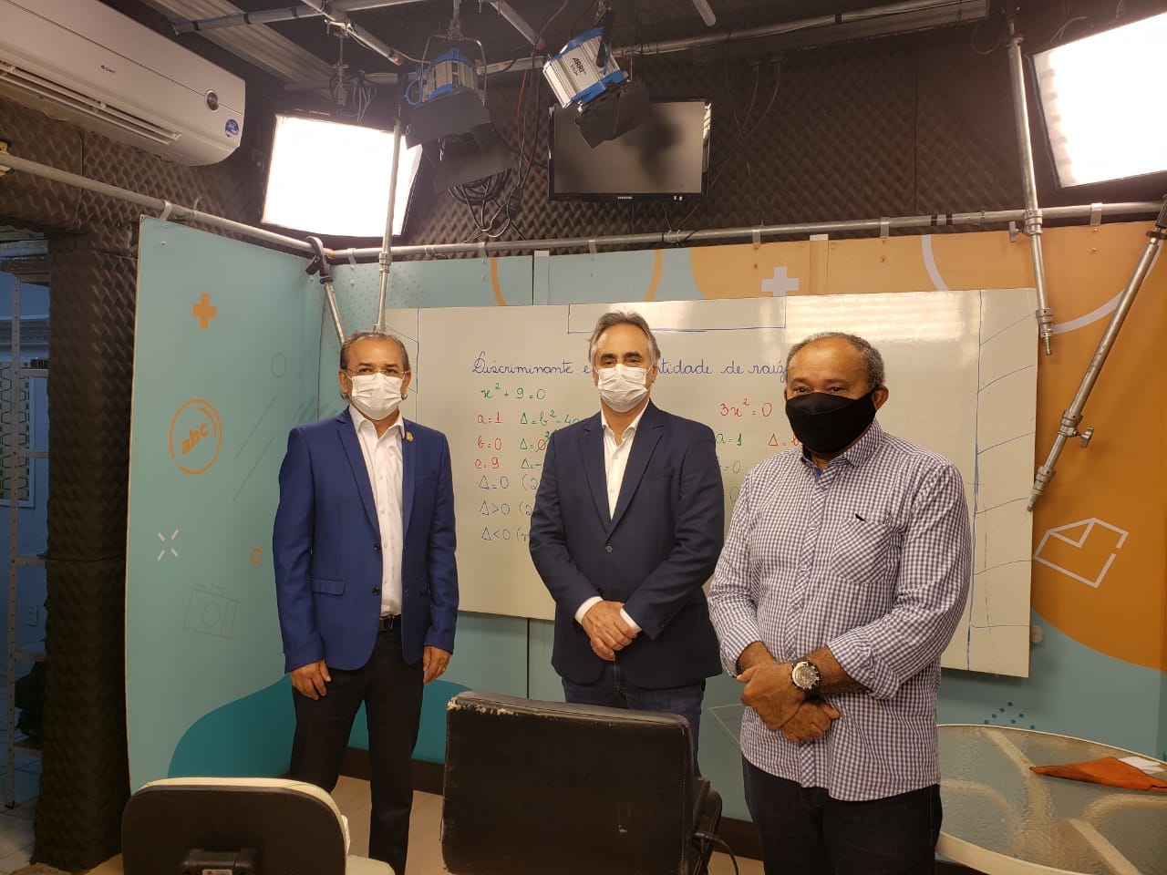 13072020 VIDEO AULAS Easy Resize.com - Luciano Cartaxo anuncia início de videoaulas do Ensino Fundamental pela TV Câmara e amplia alcance do projeto Conexão EscoLar durante a pandemia